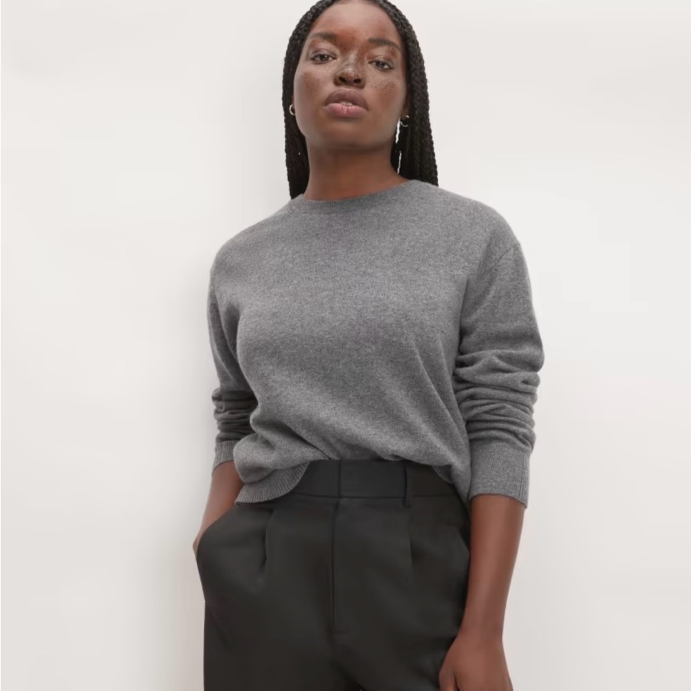 NWT Everlane The Cashmere Classic Crew Sweater Gray size M
